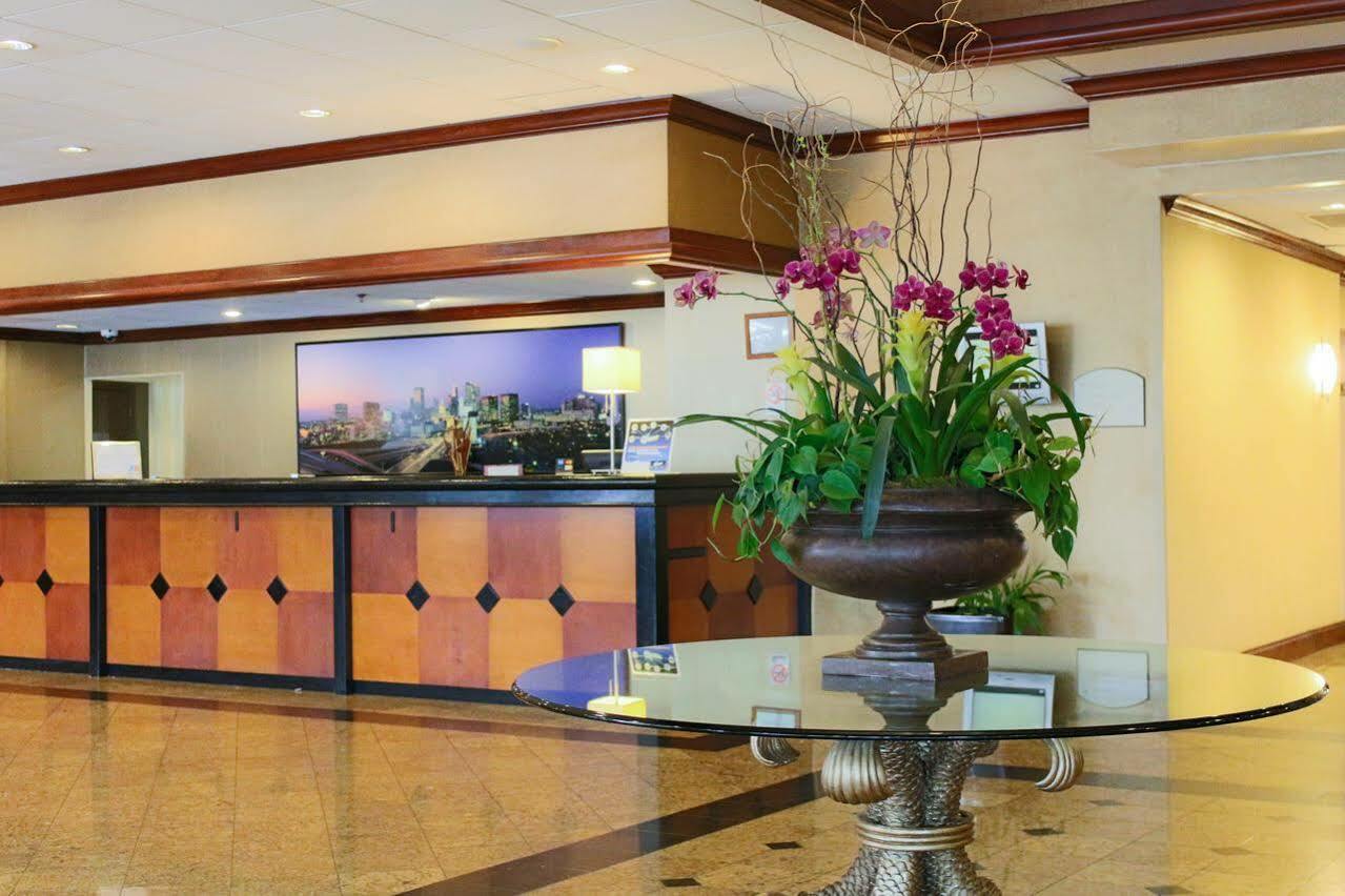 Hotel Ramada Plaza By Wyndham Atlanta Downtown Capitol Park Exterior foto